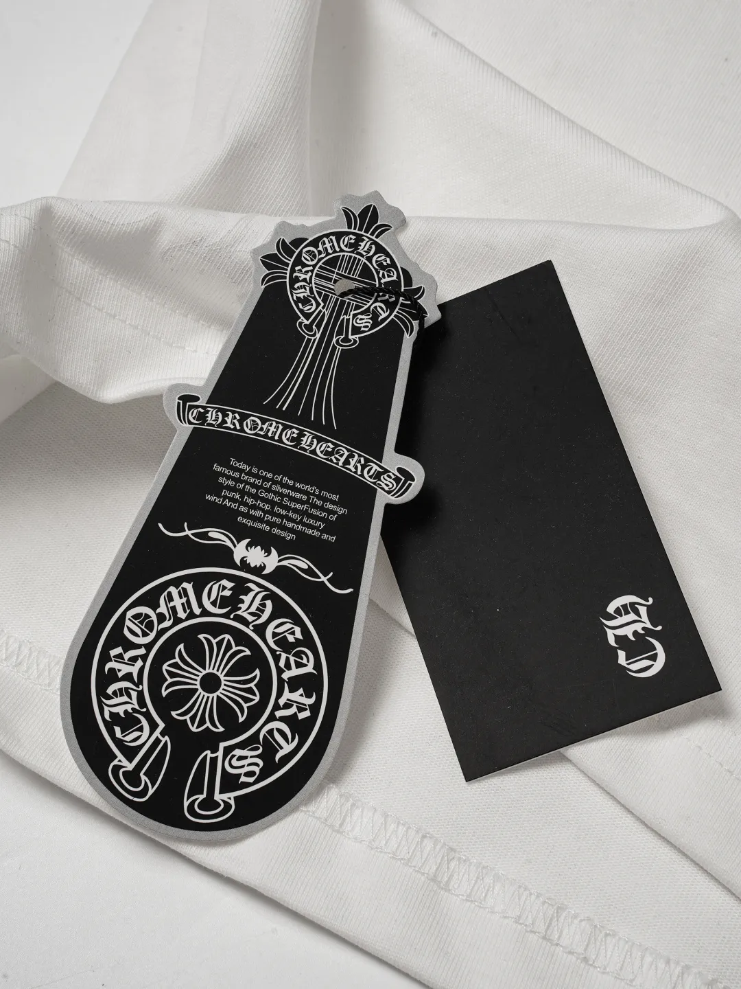 Come Hearts 26ss ， Quality ：White Black Size: S M L XL